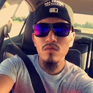 Meet your Posher, Eli